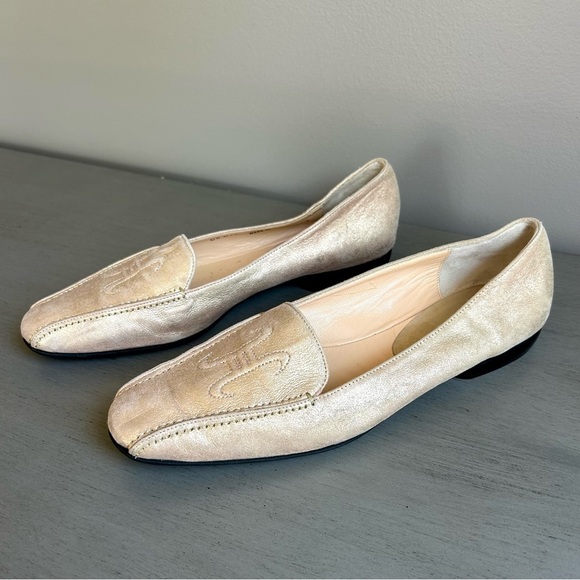 Chic Beige Loafers for Women - Picture 3 of 13